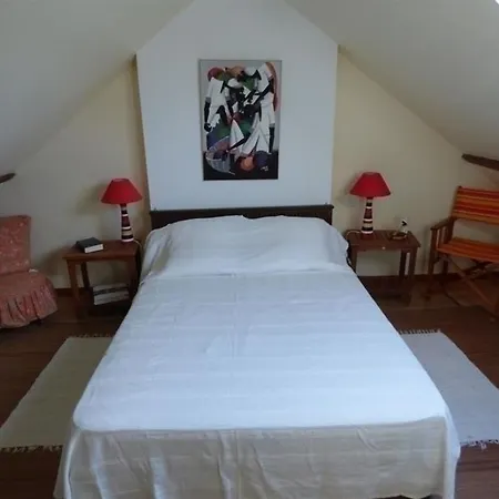 House Maison De Caractere Dans Le Bourg De Dom wakacyjny *